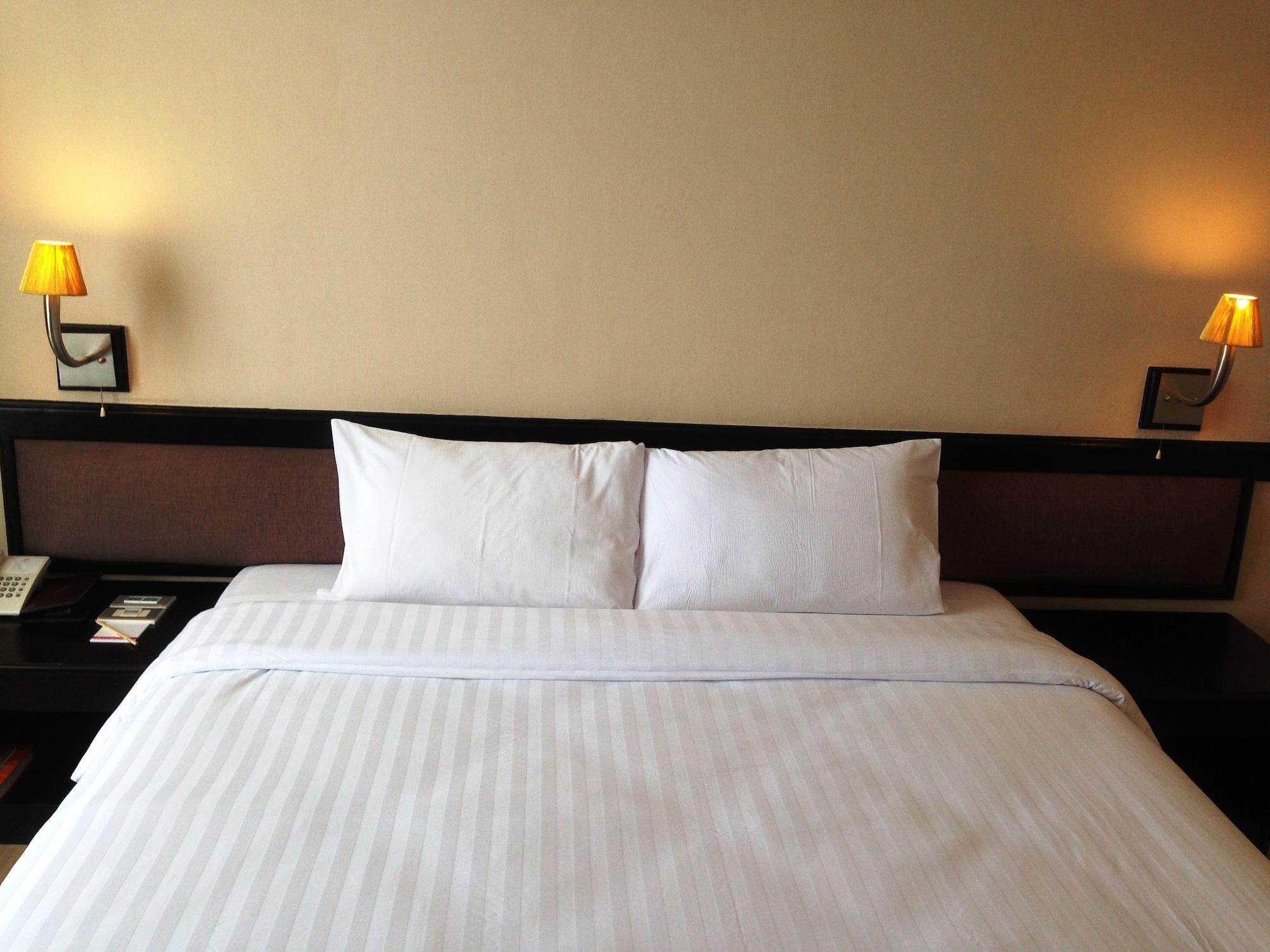The City Hotel Sriracha By Bbh Japan Si Racha Exteriér fotografie