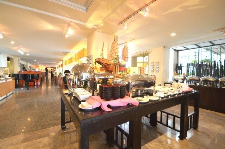 The City Hotel Sriracha By Bbh Japan Si Racha Exteriér fotografie