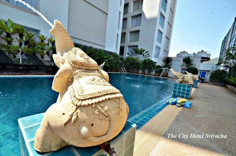 The City Hotel Sriracha By Bbh Japan Si Racha Exteriér fotografie