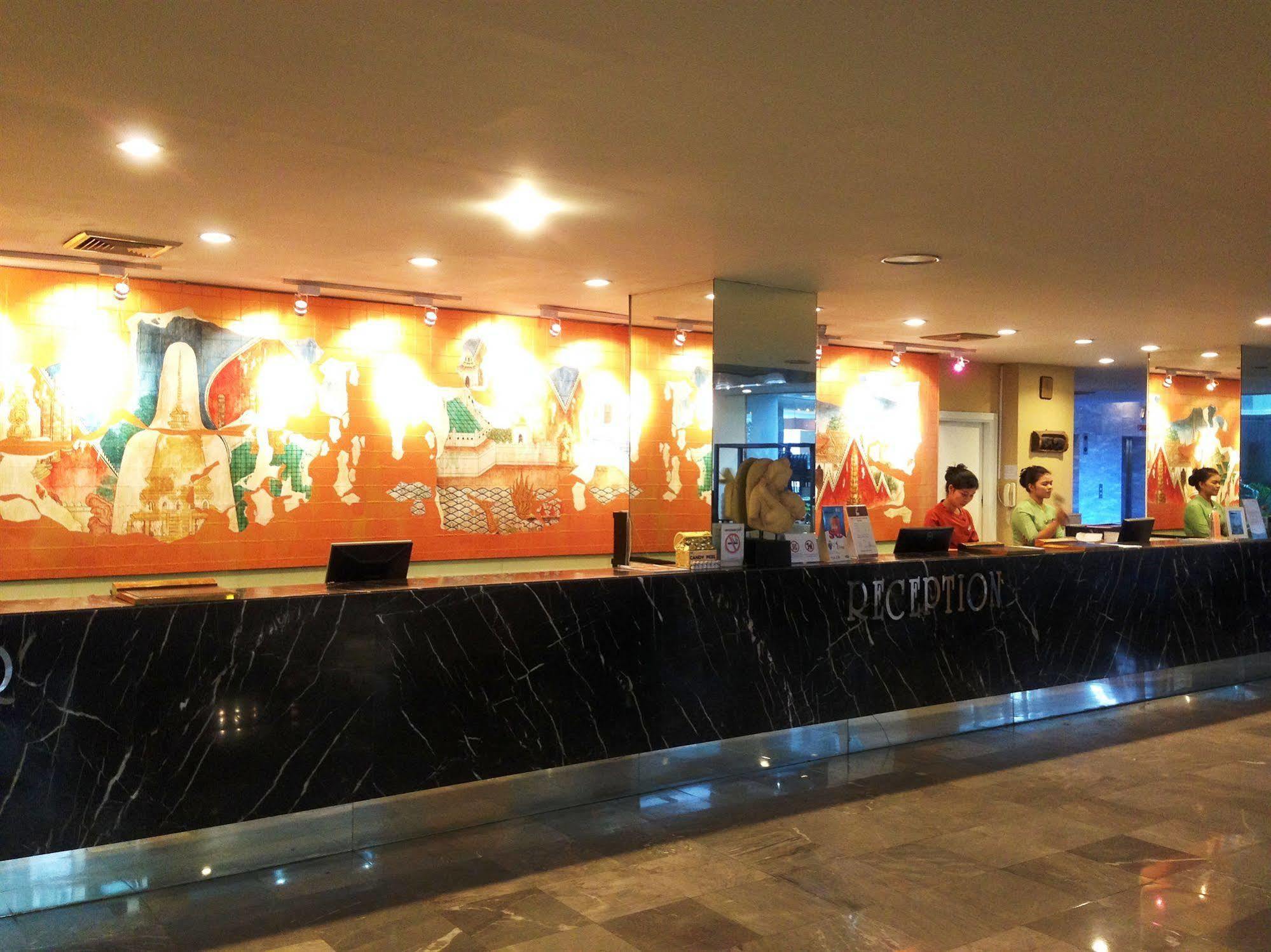 The City Hotel Sriracha By Bbh Japan Si Racha Exteriér fotografie
